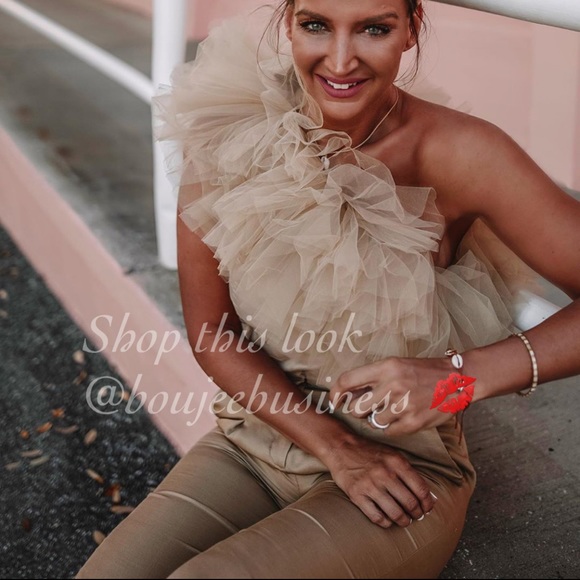 H&M One-Shoulder Top with Ruffled Tulle Trim - Picture 10 of 15